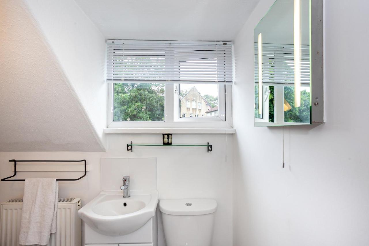 Cosy 2 Bed Apartment - Close To Leeds Centre Buitenkant foto