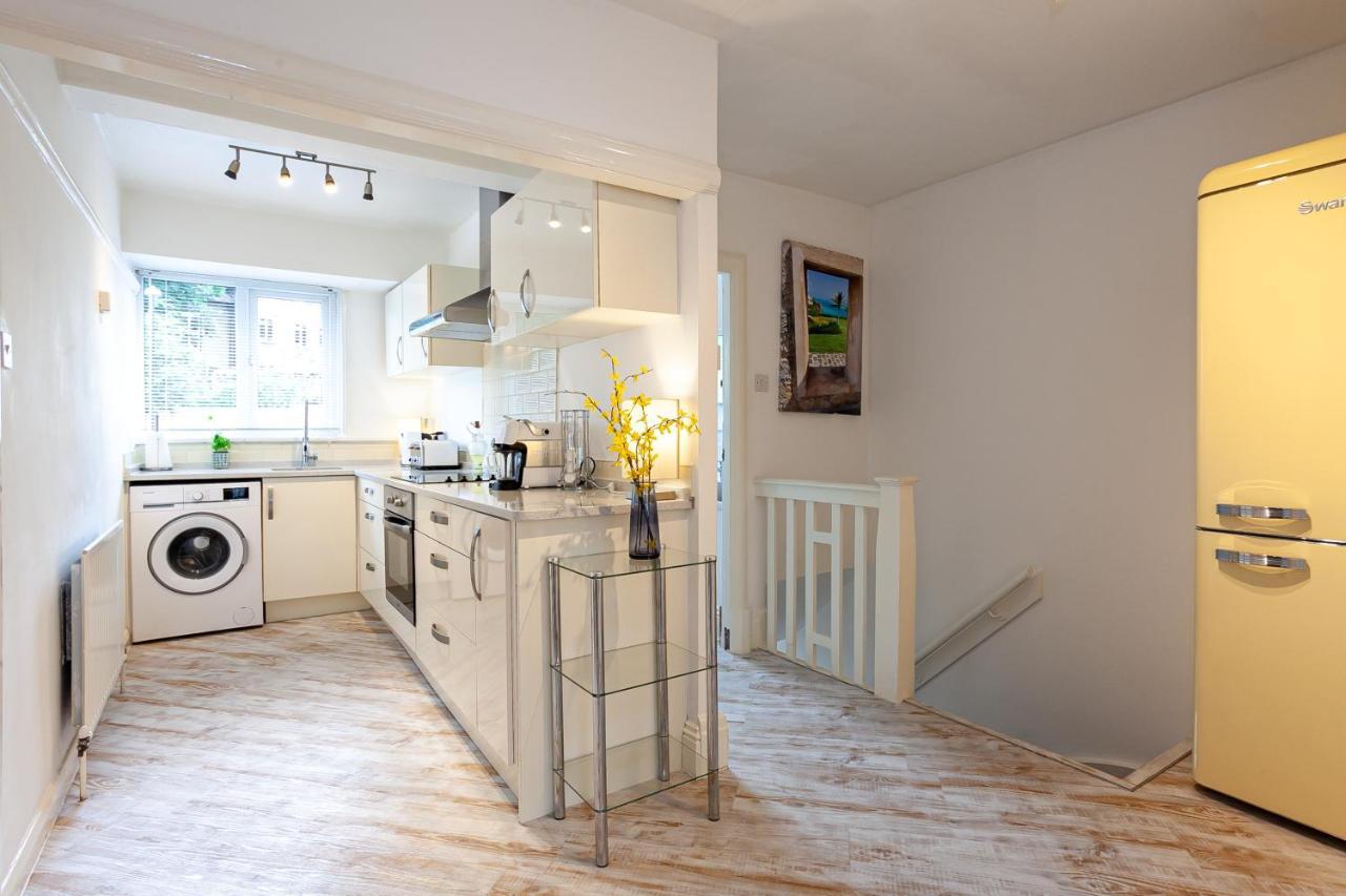 Cosy 2 Bed Apartment - Close To Leeds Centre Buitenkant foto
